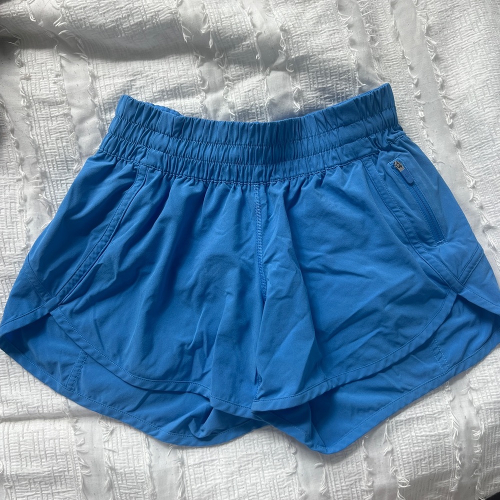 Lululemon tracker low-rise lined shorts 4”